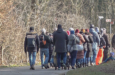 02 Passanten Fasnaechtler geraten aneinander